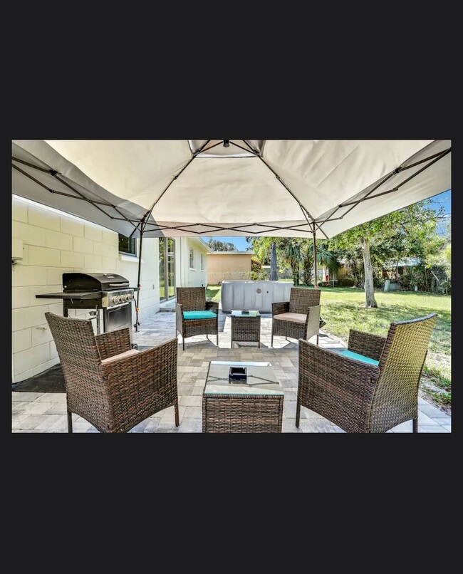 Building Photo - 2142 Mary Sue St