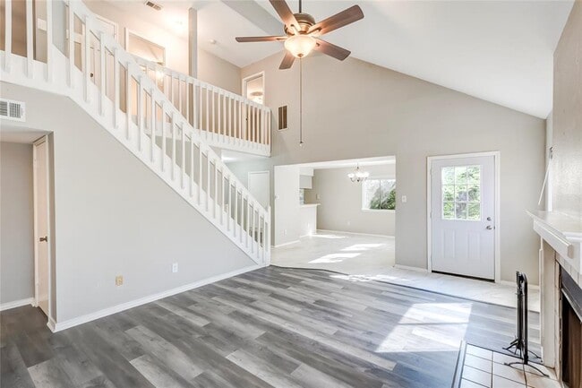 Building Photo - 6415 Jennings Dr