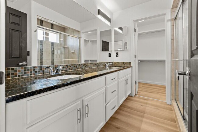 Building Photo - 5175 Andes St
