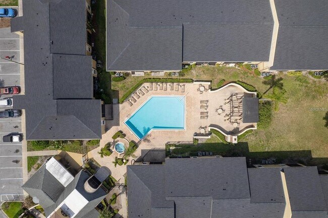 Building Photo - 12293 Sailwinds Dr