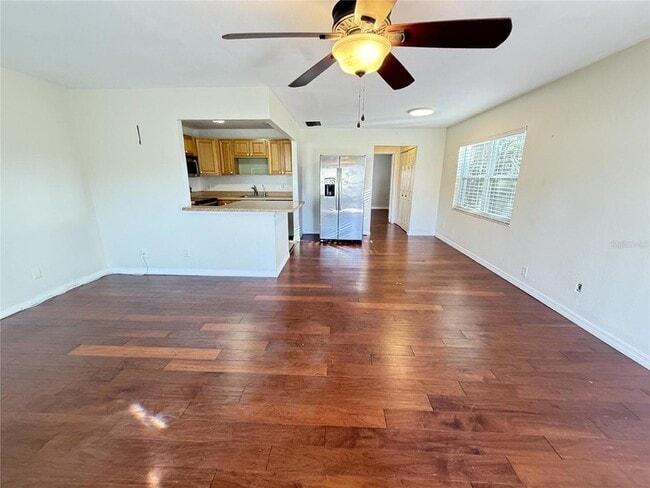 Building Photo - 2202 Clubhouse Dr