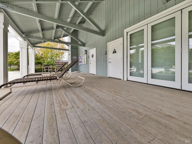 Building Photo - 128 Baypoint Dr