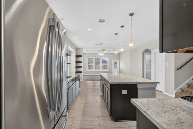 Building Photo - 6915 Rosemont Ct