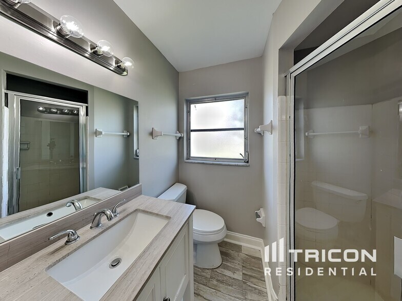 Building Photo - 4728 Lark Ridge Cir