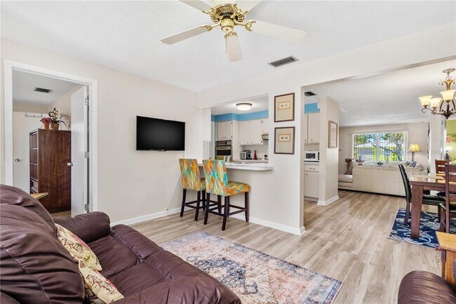 Building Photo - 501 Milwaukee Ave