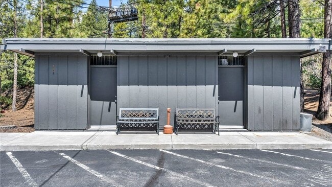Building Photo - 751 Tahoe Blvd