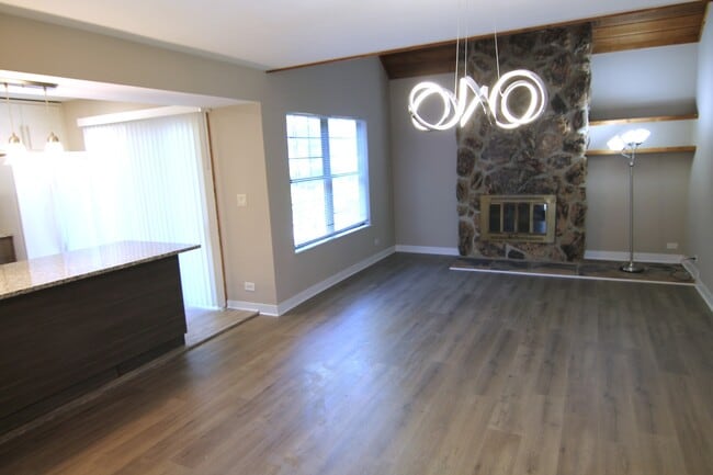 Building Photo - 700 Colby Ct