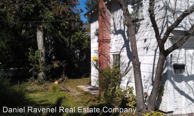 Building Photo - 1 br, 1 bath House - 605 West Harrison Rd
