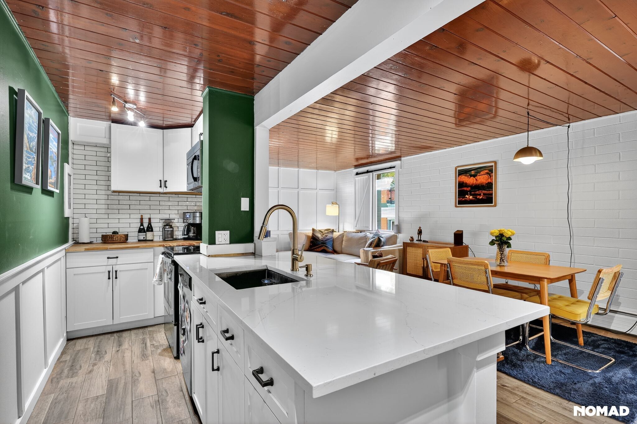 Building Photo - 1343 N High St