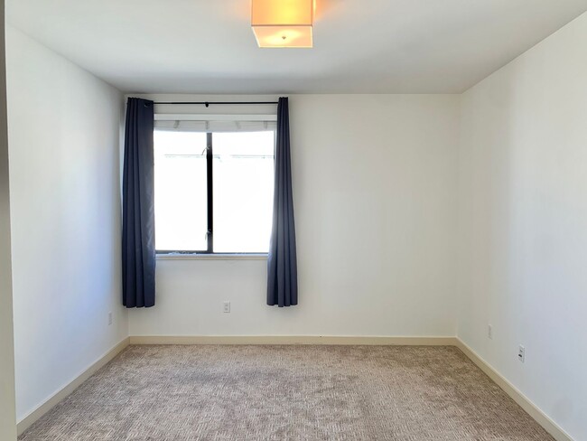 Building Photo - Chic 1BD/1BA in the Heart of Hayes Valley!...