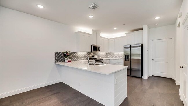 Building Photo - 7223 Panicum Dr