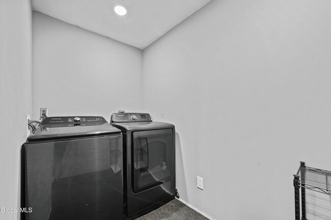 Building Photo - 217 Meade Rd