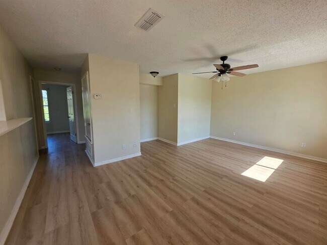 Building Photo - 4902 Marcella Ave