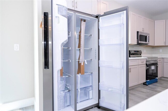 Building Photo - 7916 Granada Rd