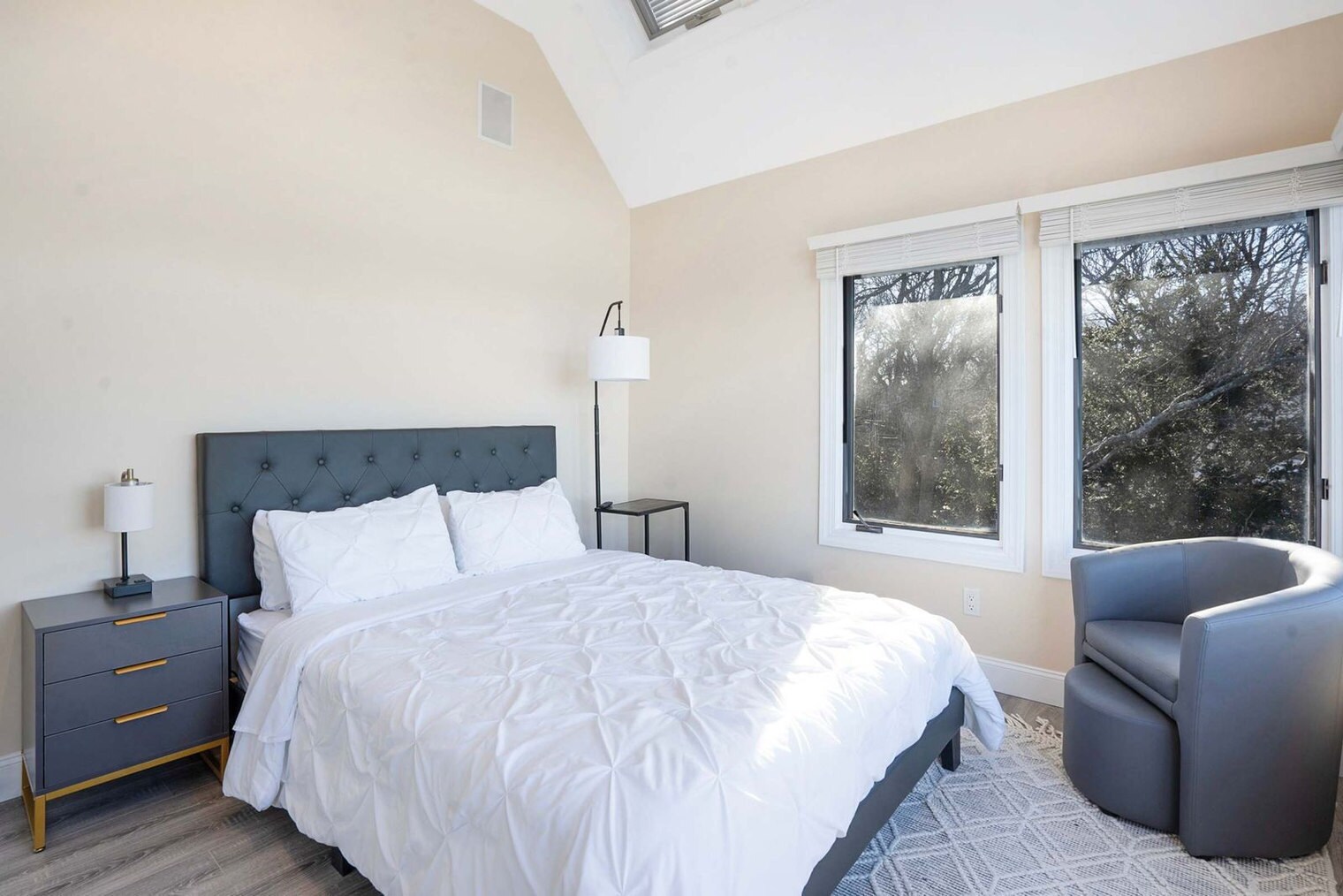 Building Photo - 54 Cliff Rd