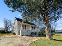 Building Photo - 1 Traction St