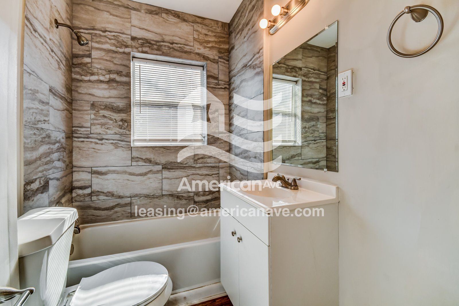 Building Photo - 1615 1st St S