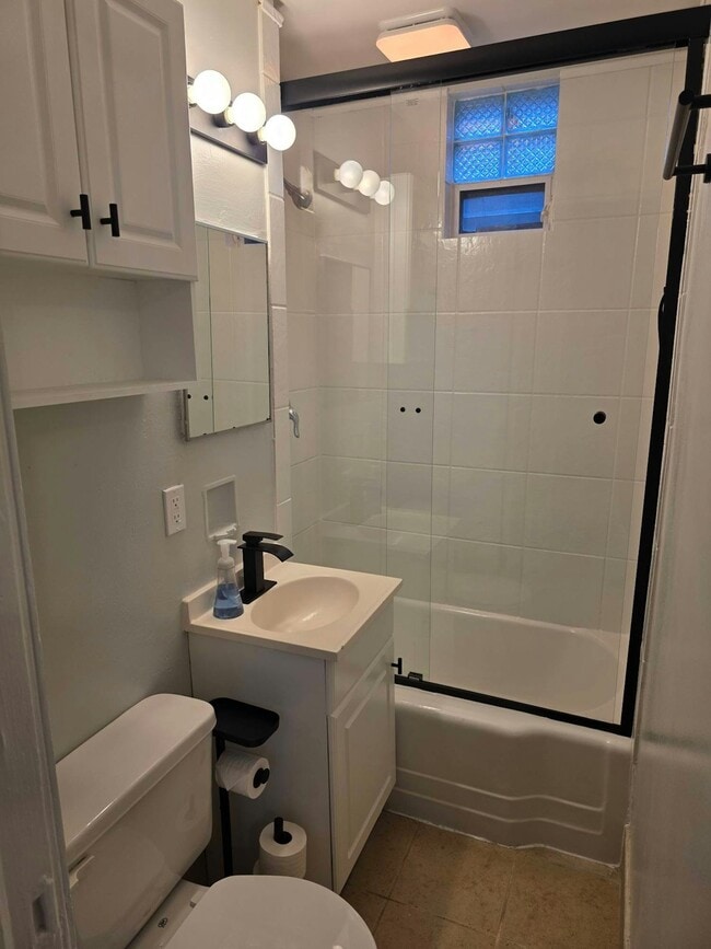 Building Photo - 3611 S Wood St