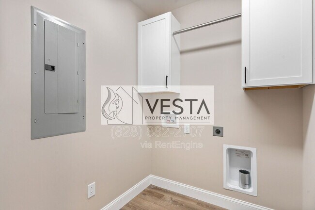 Building Photo - 2506 Turnpike Rd