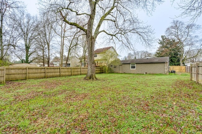 Building Photo - Two Bedroom Home For Rent