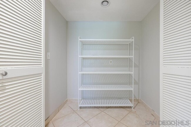 Building Photo - 3576 Ridge Rd