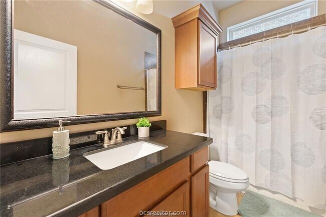 Building Photo - 2523 Warkworth Ln