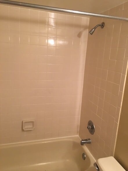 guest bathroom - 2391 NW 89th Dr