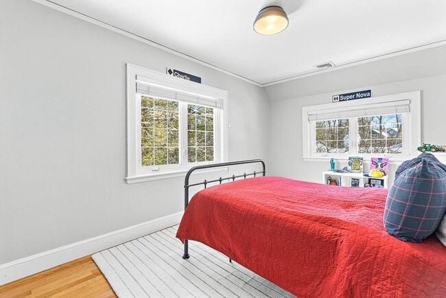 Building Photo - 23 Jefferson Rd