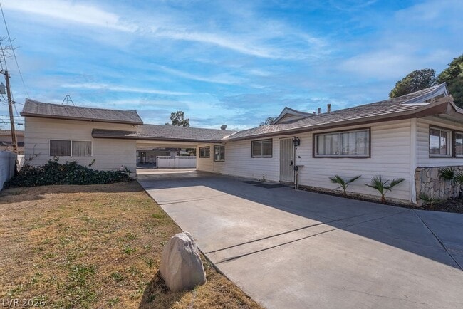 Building Photo - 1489 Santa Anita Dr