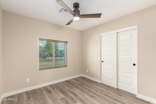 Building Photo - 1602 W Rockwood Dr