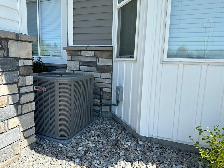 Building Photo - 187 Courthouse Way