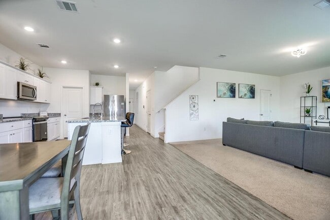 Building Photo - 19620 Cloudy Bay Dr