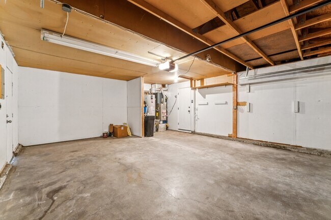 Building Photo - 1508 W Elm Pl