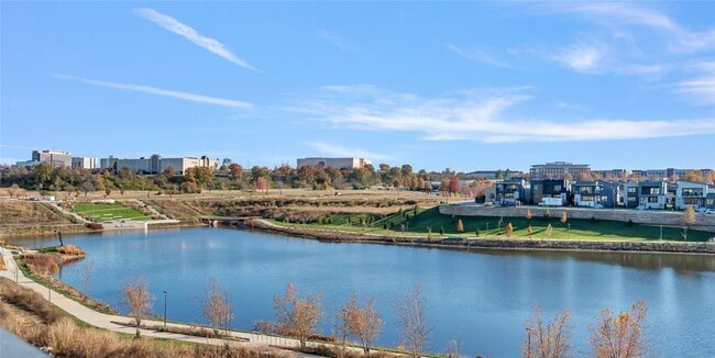 Building Photo - 16460 Wildhorse Lk Blvd