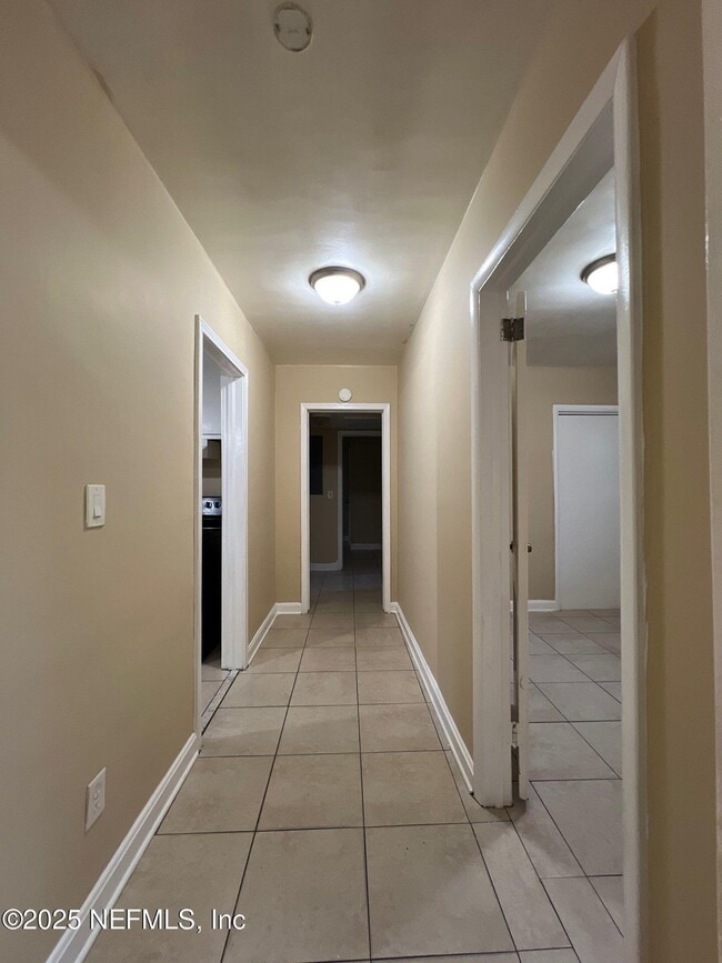 Building Photo - 3070 W 15th St