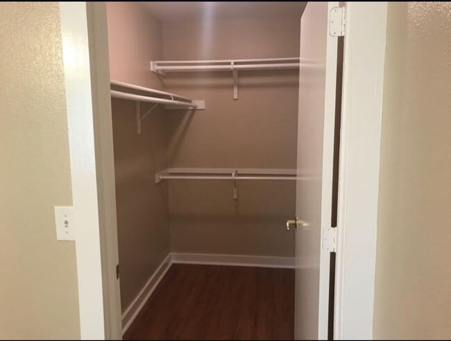 Building Photo - 6507 Cougar Village