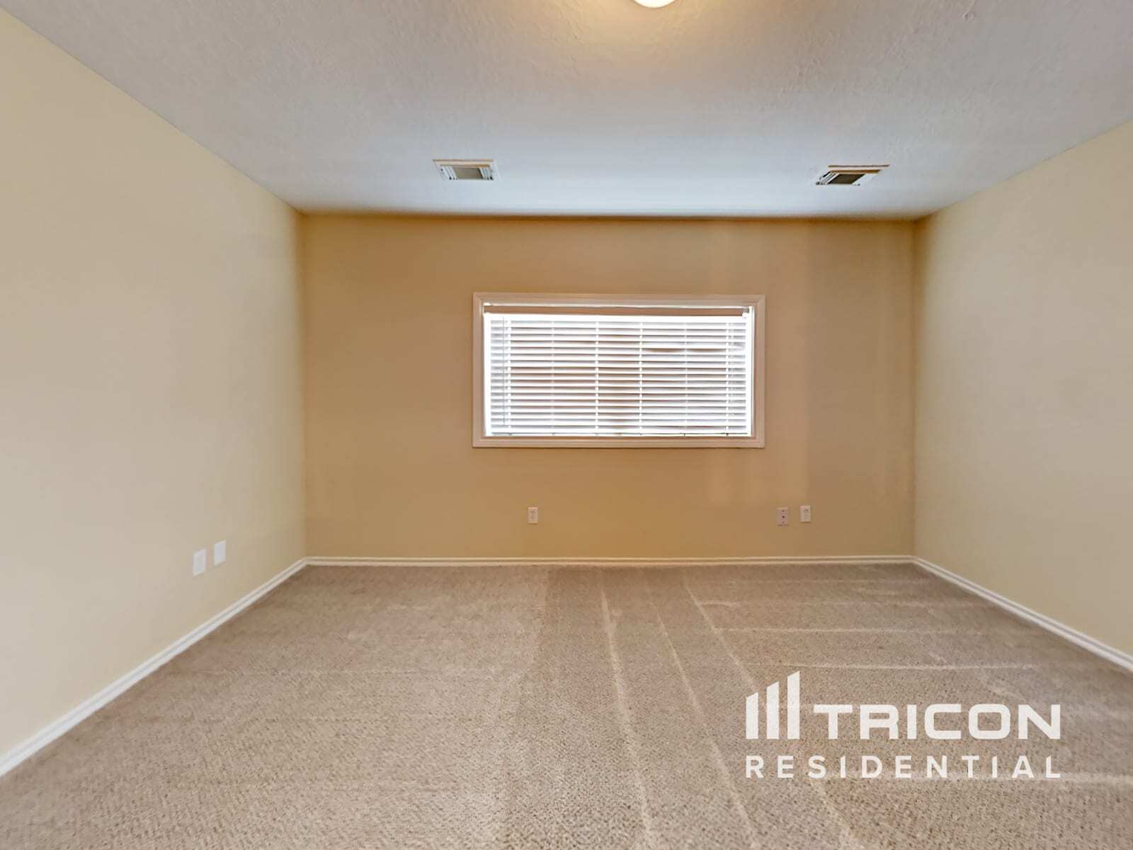 Building Photo - 943 Somercotes Ln