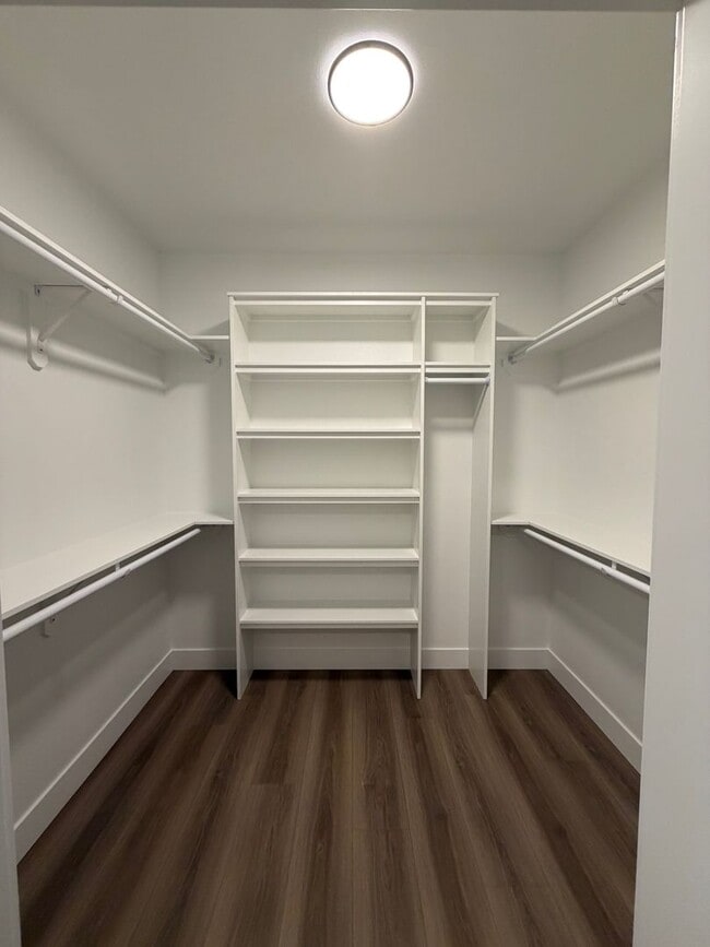 Building Photo - 2117 Carr Rd