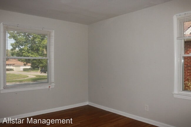 Building Photo - 3 br, 1.5 bath House - 8109 Pelham Dr