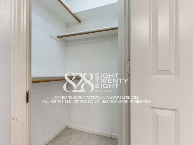 Building Photo - *COMING JANUARY 2026* Beautiful 3 Bed/2 Bath Single Family Home in West Norman's Cambridge Addition!