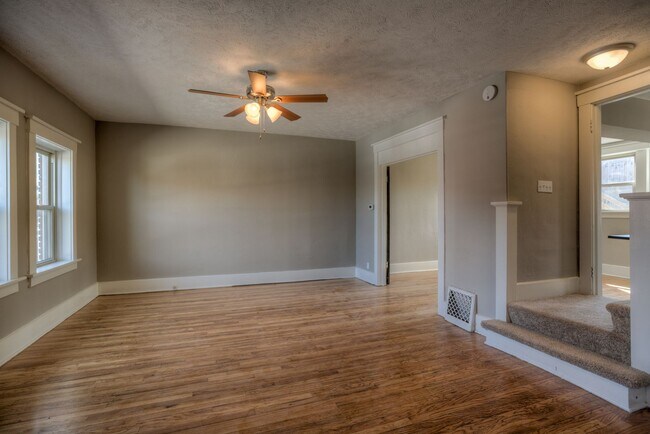 Building Photo - 4-Plex on Farnam