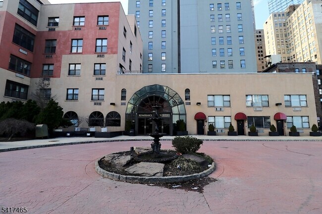 Building Photo - 111 Mulberry St