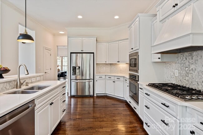 Building Photo - 11841 Churchfield Ln