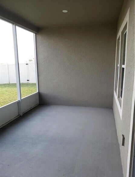 Building Photo - 218 Barrington Dr