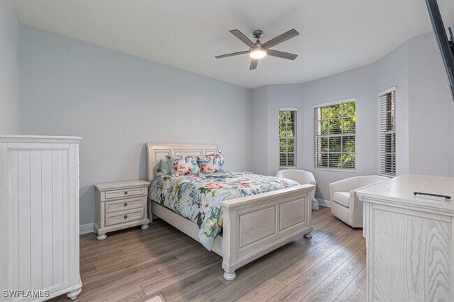 Building Photo - 7837 Hawthorne Dr