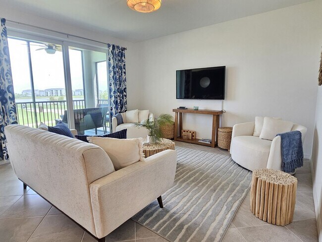 Building Photo - Annual UNFURNISHED or FURNISHED for your convenience: 2 Bedroom 2 Bathroom 2nd Floor Elevator acc...
