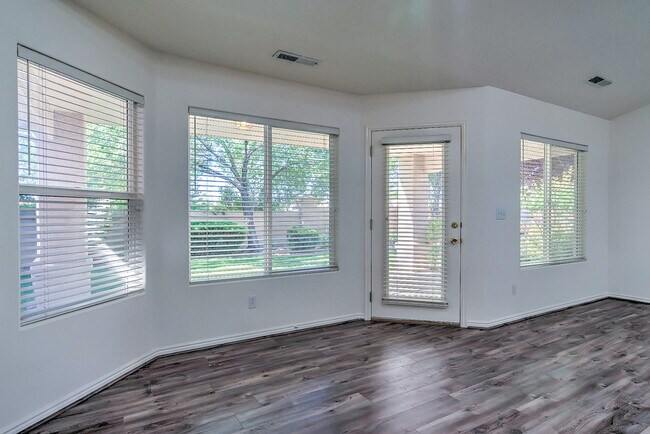 Building Photo - Home in Green Springs Golf Course Communit...