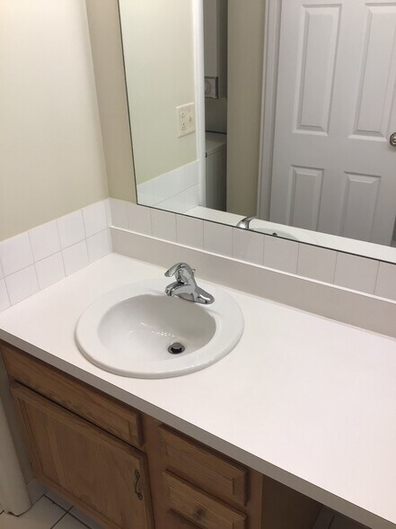 Building Photo - 1811 Four Lakes Ave