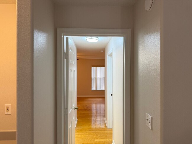 Building Photo - Spacious 4 bedroom home in Lake Mary