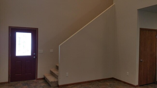 Building Photo - 21-23 Hanfield Ct